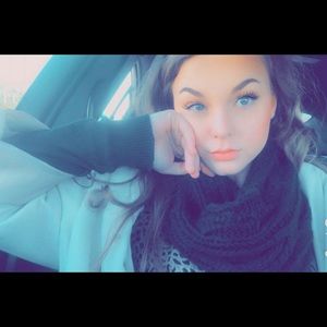 Meet your Posher, Robin